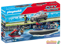 Persecucion policial en el agua